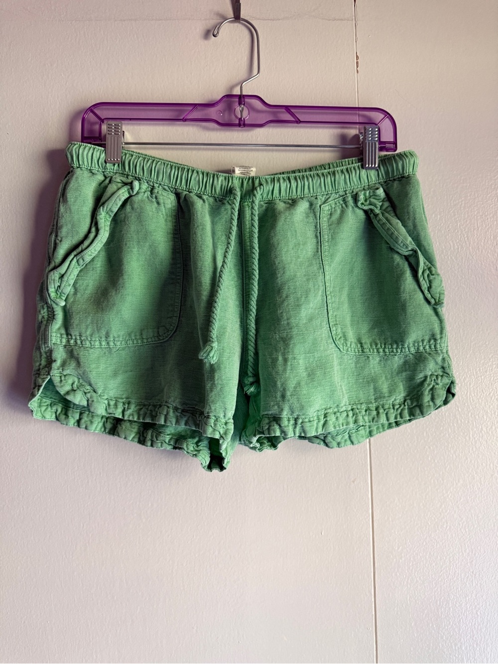Nicole Miller New York Green Shorts Women’s Size Medium
